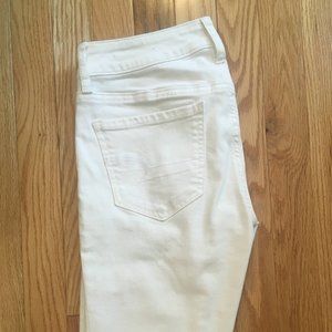 White American Eagle Skinny Jeans Size 2